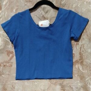 *NEW*  Blue Crop Top SIZE L